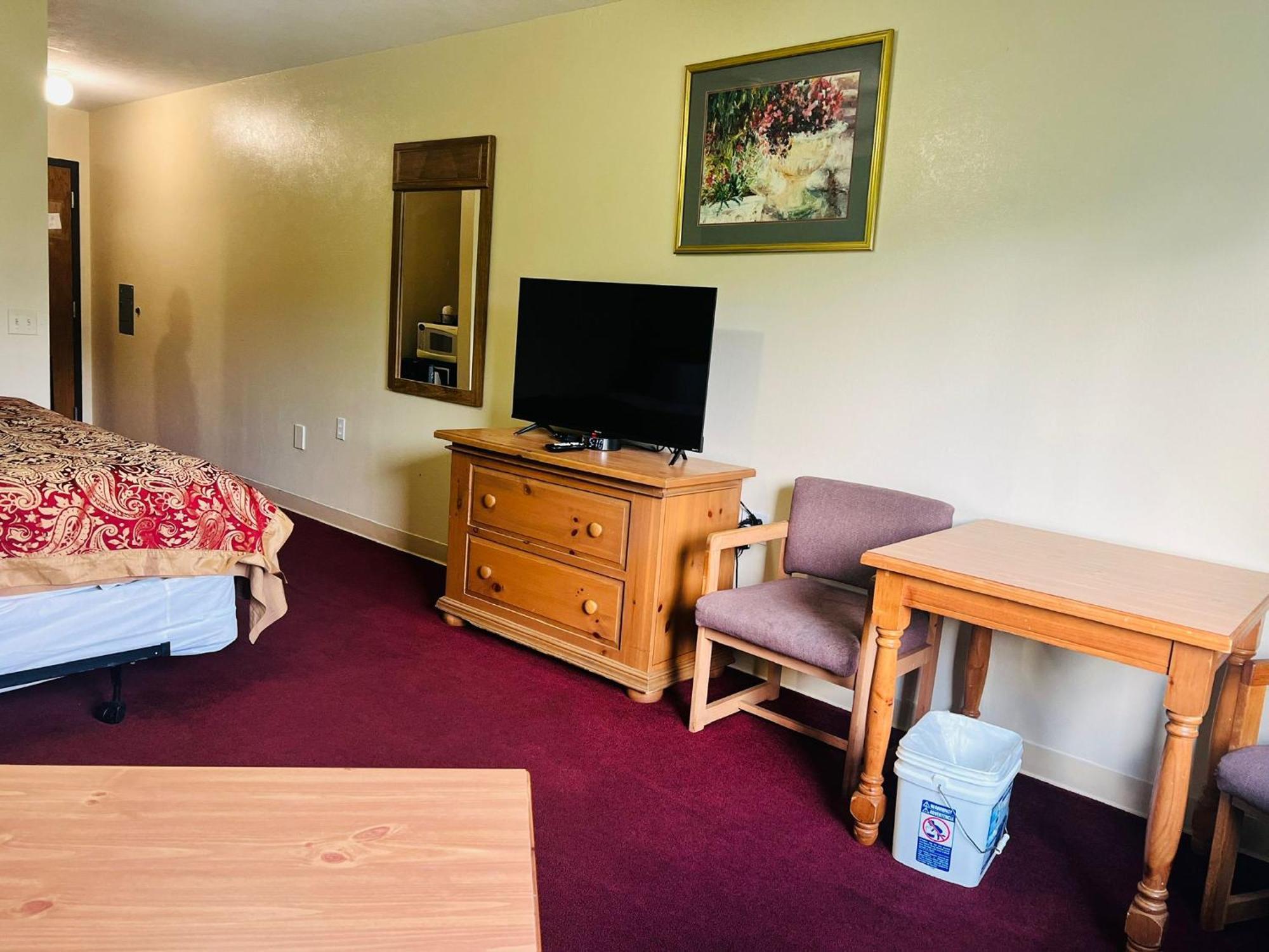 Villa Inn Motel Near Hwy 12 Wi Capital O Fort Atkinson Exterior foto